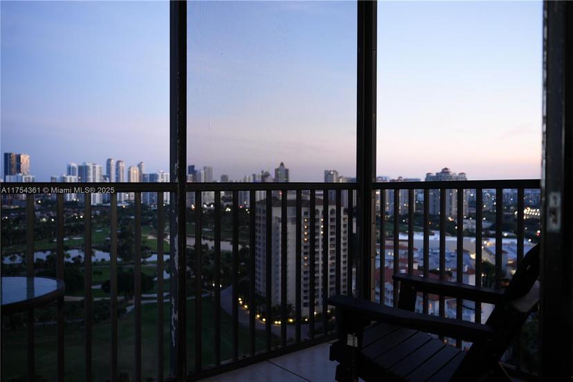 Picture of 20335 W Country Club Dr # 2608, Aventura FL 33180