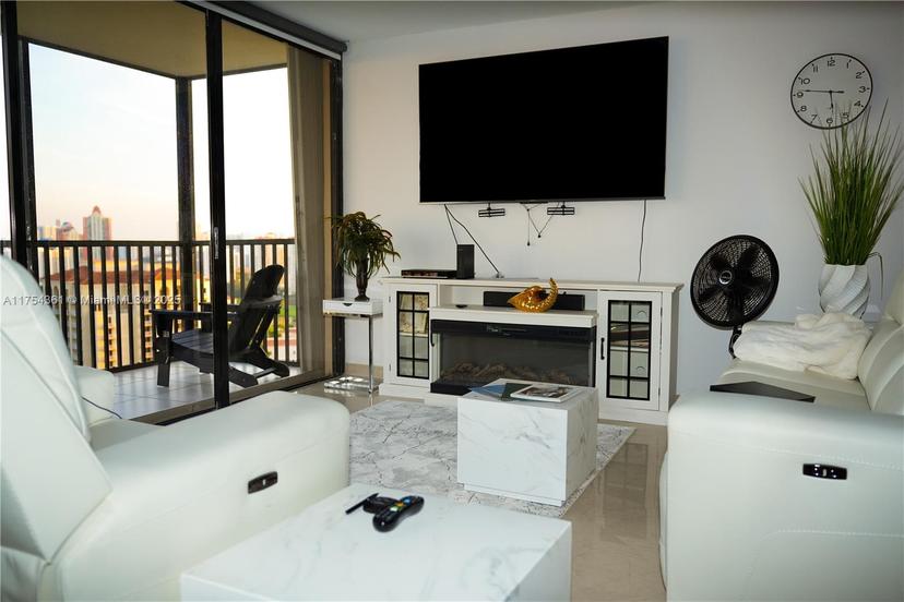 Picture of 20335 W Country Club Dr # 2608, Aventura FL 33180
