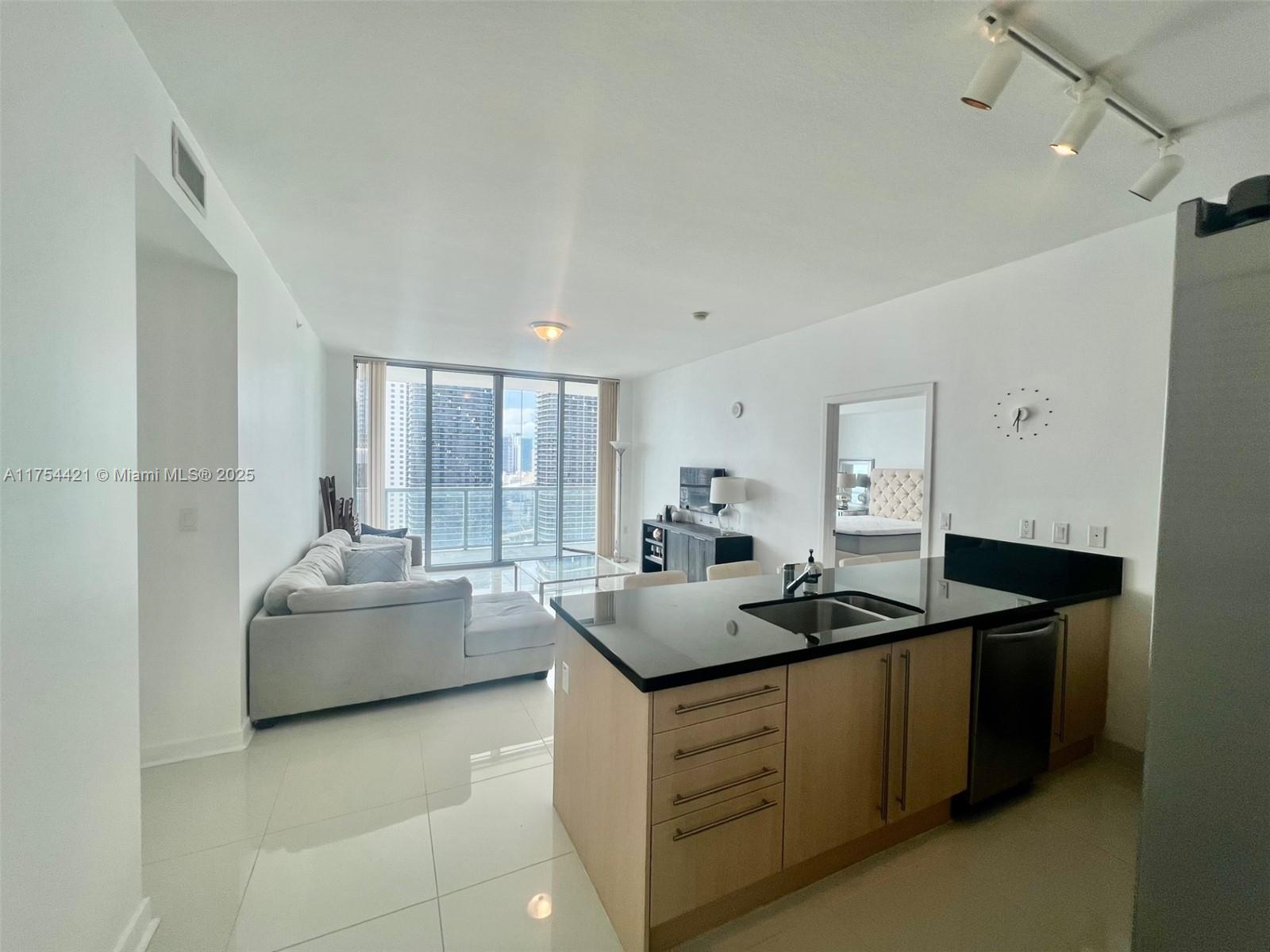 Picture of 1111 SW 1St Ave # 3223, Miami, FL 33130