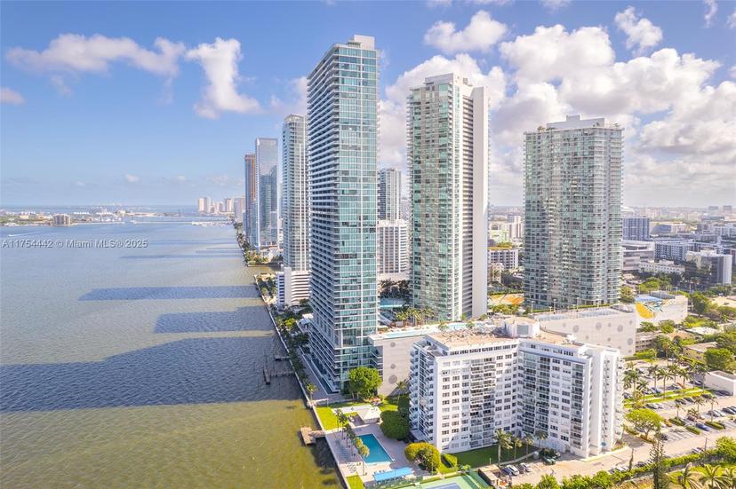 Picture of 480 NE 31St St # 4805, Miami FL 33137