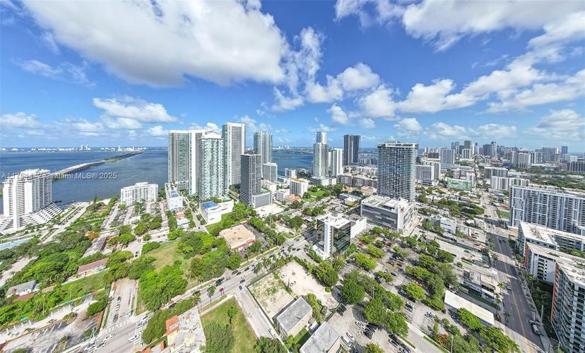 Picture of 480 NE 31St St # 4805, Miami FL 33137