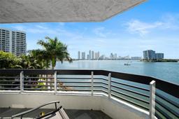 Picture of 3530 Mystic Pointe Dr # 415, Aventura, FL 33180