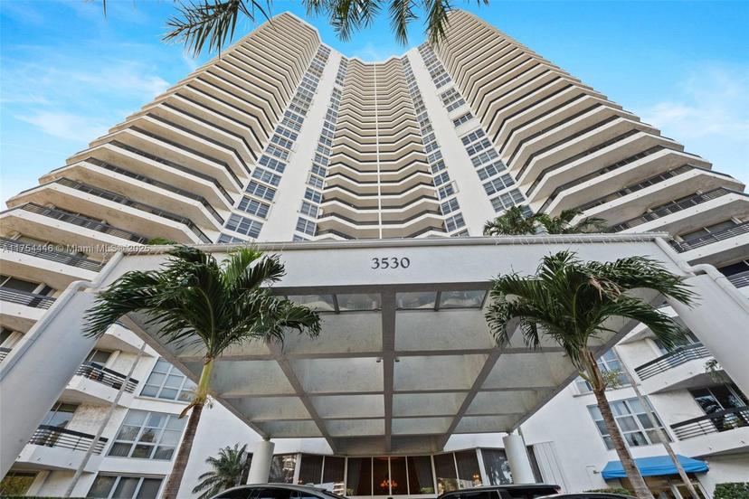 Picture of 3530 Mystic Pointe Dr # 415, Aventura FL 33180