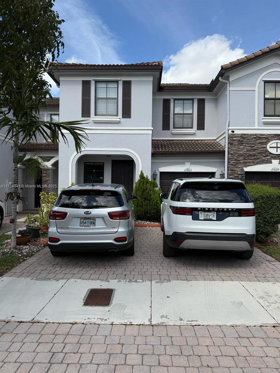 Picture of 11663 NW 87Th Ln # 11663, Doral, FL 33178