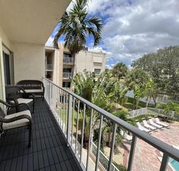 Picture of 7755 SW 86Th St # 301, Miami, FL 33143