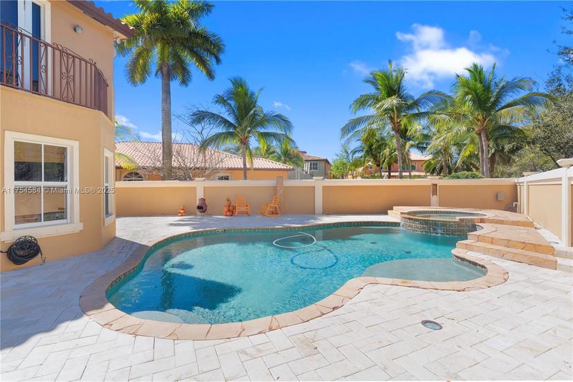 Picture of 15421 SW 26Th Ter, Miami FL 33185