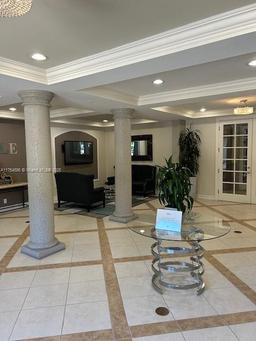 Picture of 533 NE 3Rd Ave # 404, Fort Lauderdale, FL 33301