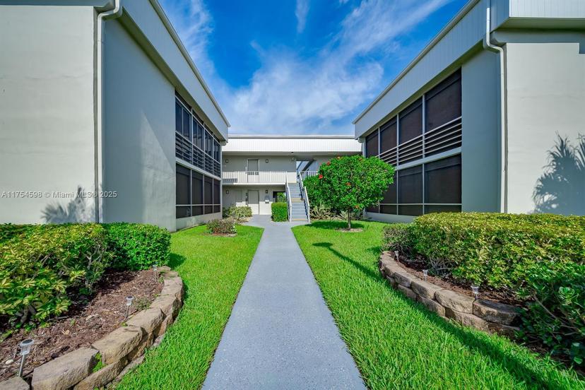 Picture of 35 Capri A # 35, Delray Beach FL 33484