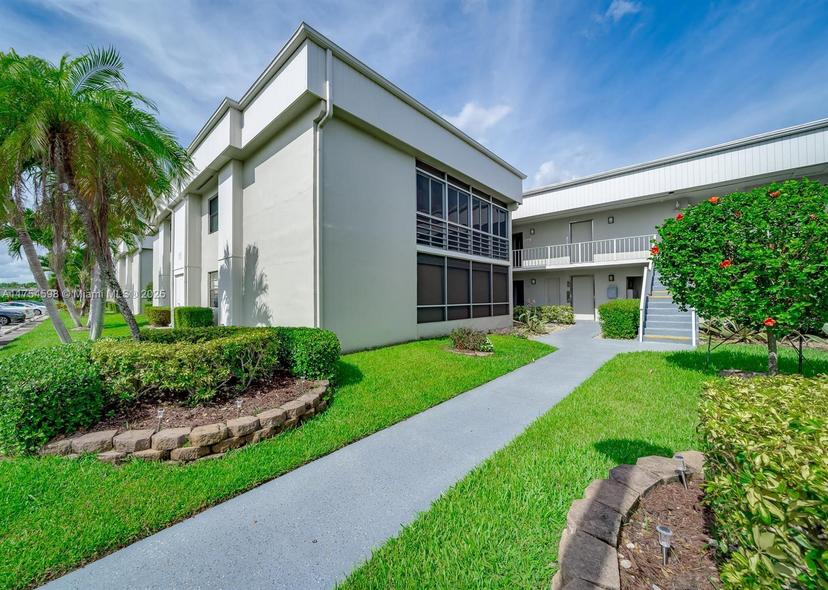 Picture of 35 Capri A # 35, Delray Beach FL 33484