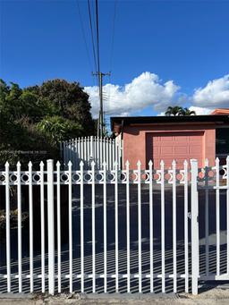 Picture of 777 W 39Th Pl, Hialeah, FL 33012