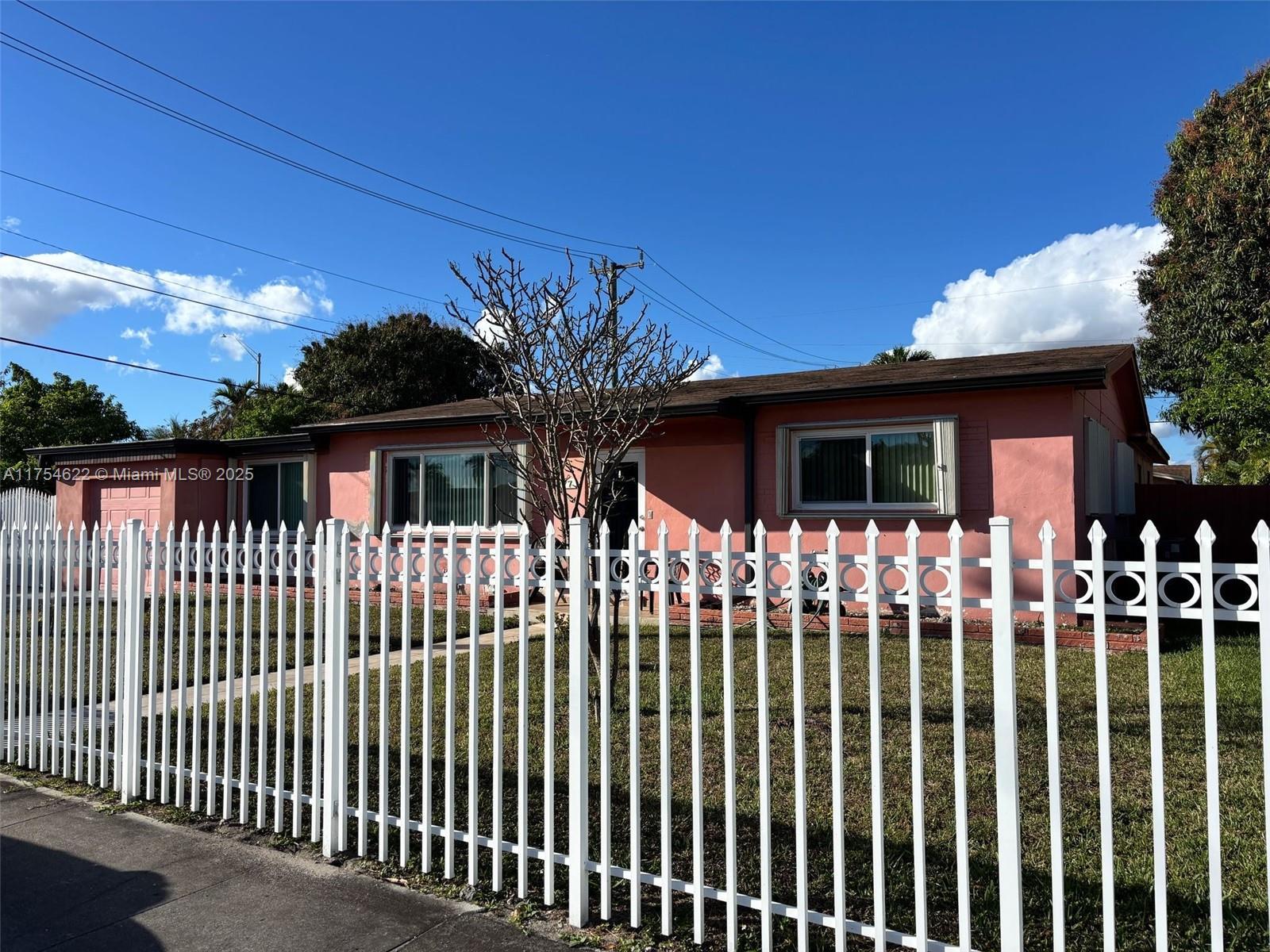 Picture of 777 W 39Th Pl, Hialeah, FL 33012