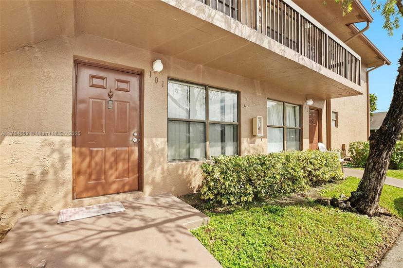 Picture of 10053 Winding Lake Rd # 101, Sunrise FL 33351