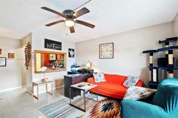 Picture of 10053 Winding Lake Rd # 101, Sunrise, FL 33351