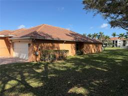 Picture of 8041 Via Hacienda, Riviera Beach, FL 33418