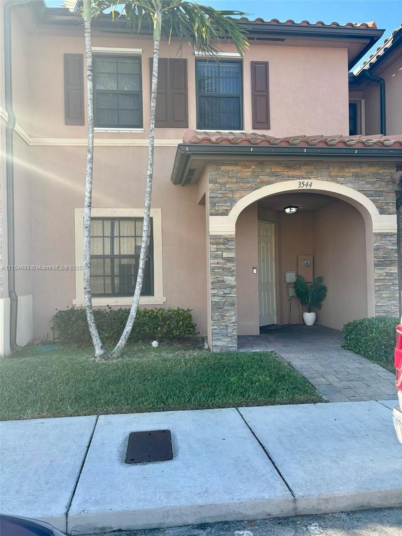 Picture of 3544 W 88Th Ter # 1, Hialeah FL 33018