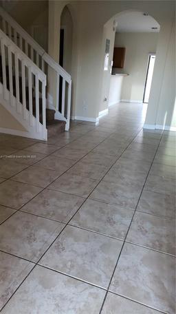 Picture of 3544 W 88Th Ter # 1, Hialeah, FL 33018