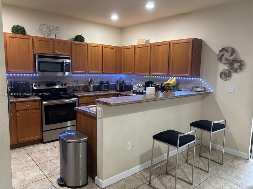 Picture of 3544 W 88Th Ter # 1, Hialeah FL 33018