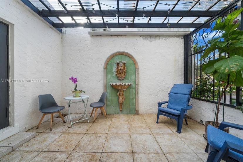 Picture of 322 Viscaya Ave, Coral Gables FL 33134