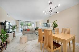 Picture of 550 Oaks Ln # 202, Pompano Beach, FL 33069