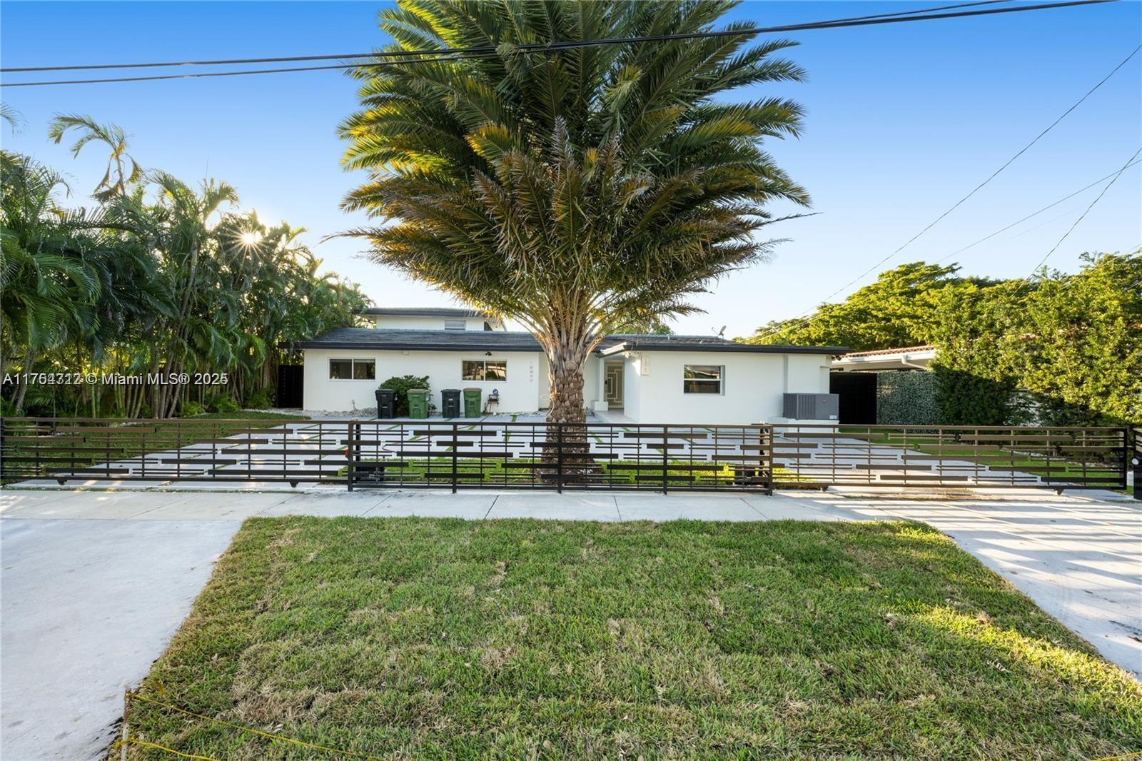 Picture of 12940 Auralia Rd, North Miami, FL 33181