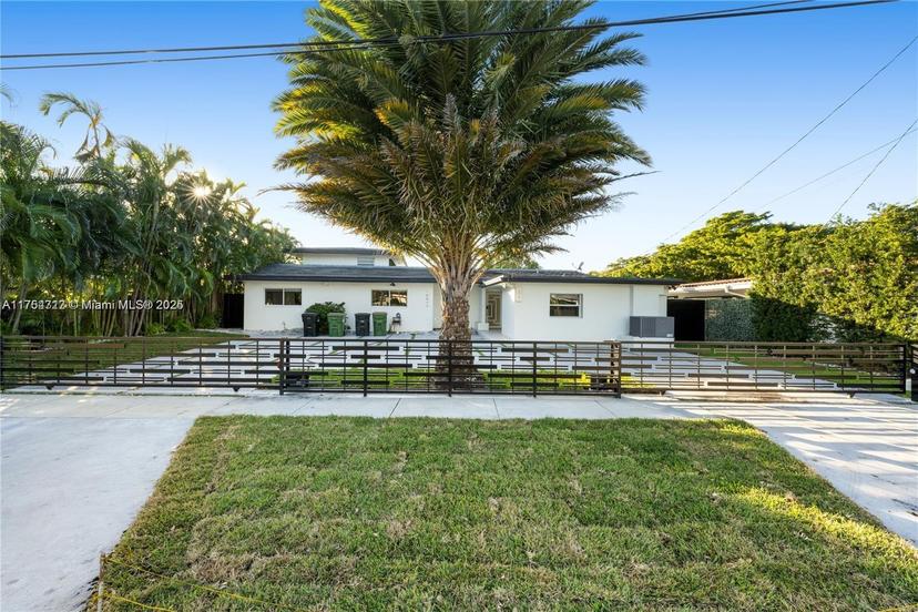 Picture of 12940 Auralia Rd, North Miami FL 33181