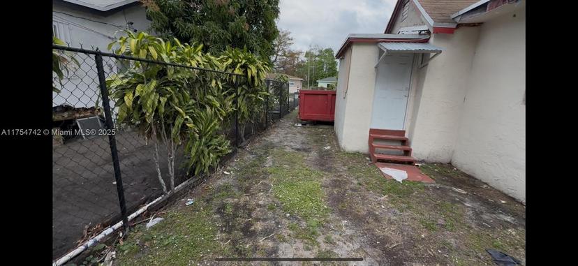 Picture of 2760 NW 11Th Ct, Fort Lauderdale FL 33311