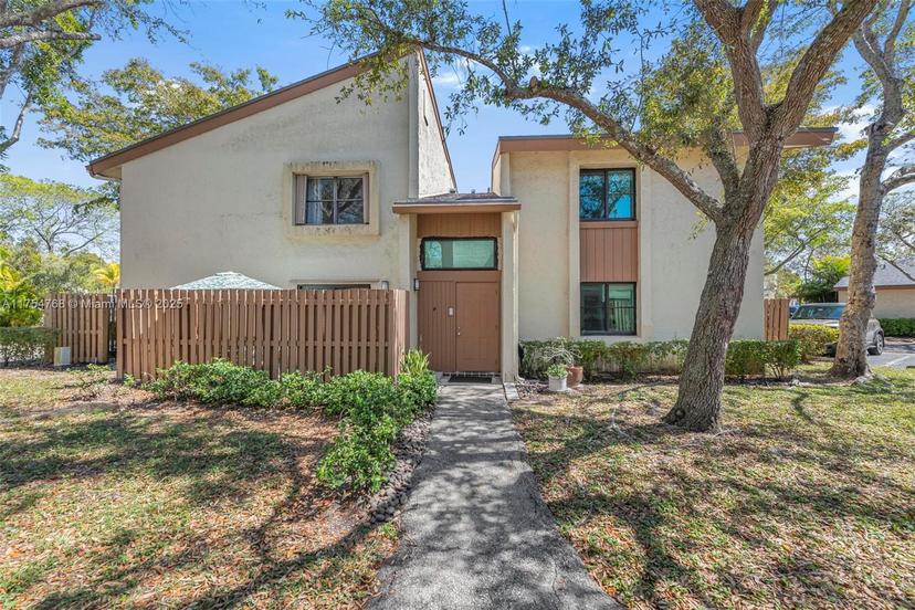 Picture of 11533 SW 109Th Rd # 21F, Miami FL 33176
