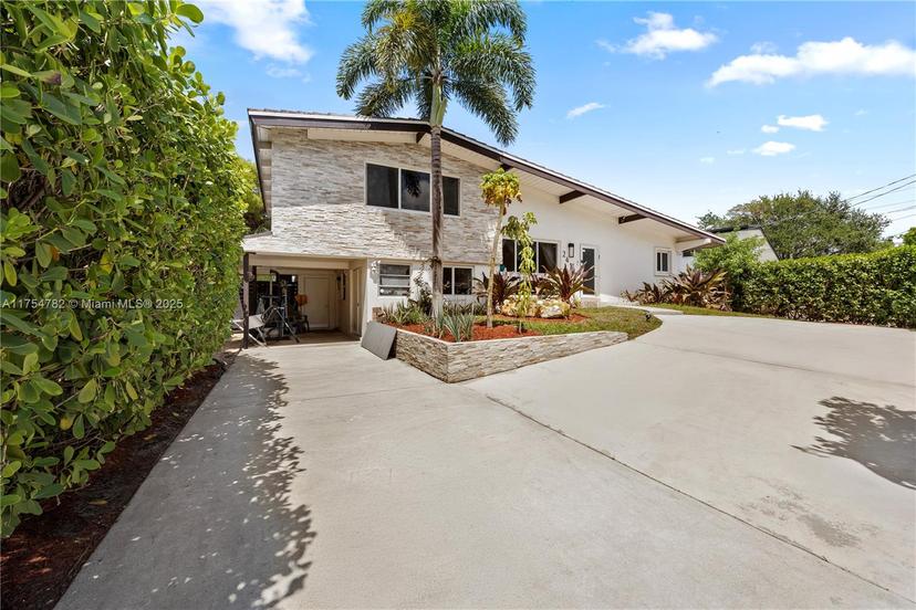Picture of 2413 Sugarloaf Ln, Fort Lauderdale FL 33312