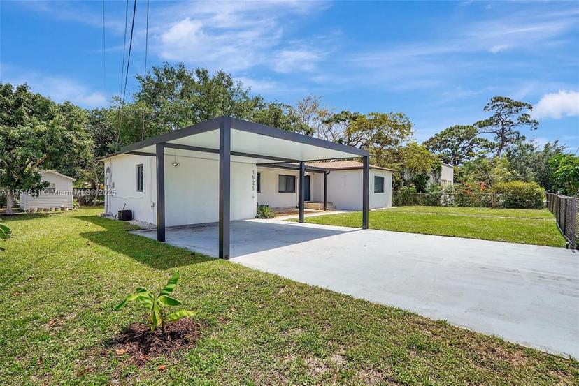 Picture of 1625 NW 147Th St Dr, Miami FL 33167