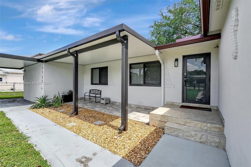 Picture of 1625 NW 147Th St Dr, Miami FL 33167