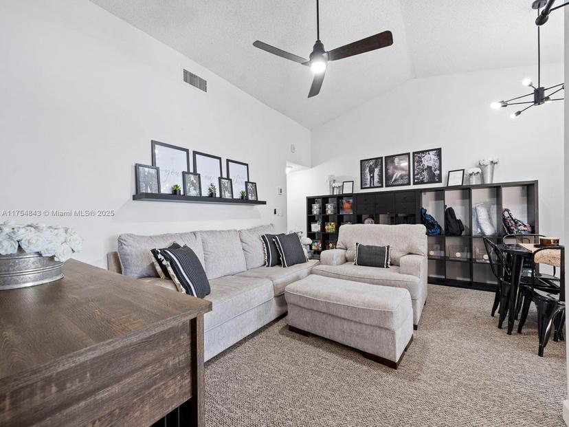 Picture of 1044 S Independence Dr # 1044I, Homestead FL 33034