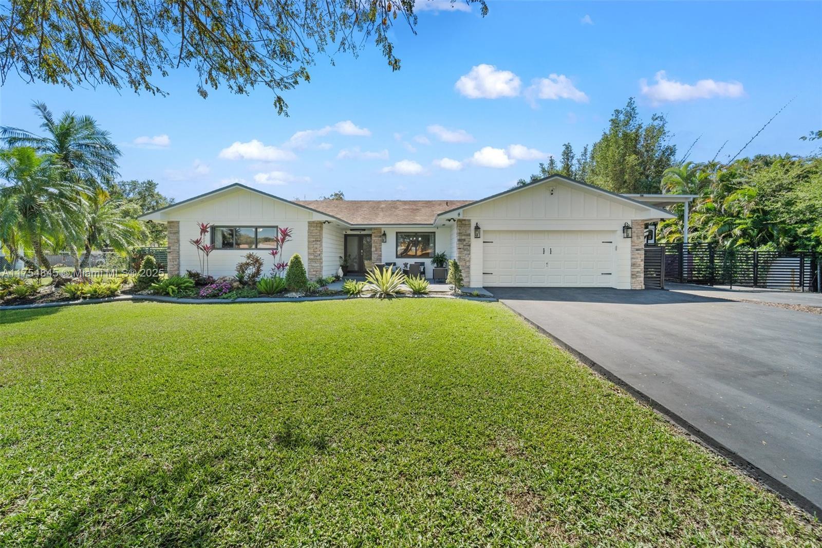 Picture of 16830 SW 62Nd St, Southwest Ranches, FL 33331