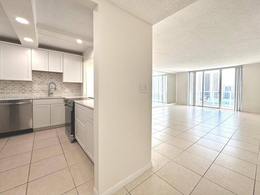 Picture of 3800 S Ocean Dr # 1707, Hollywood FL 33019
