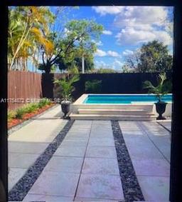 Picture of 242 NE 199Th Ter, Miami, FL 33179