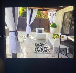 Picture of 242 NE 199Th Ter, Miami, FL 33179