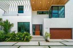 Picture of 4425 Adams Ave, Miami Beach, FL 33140