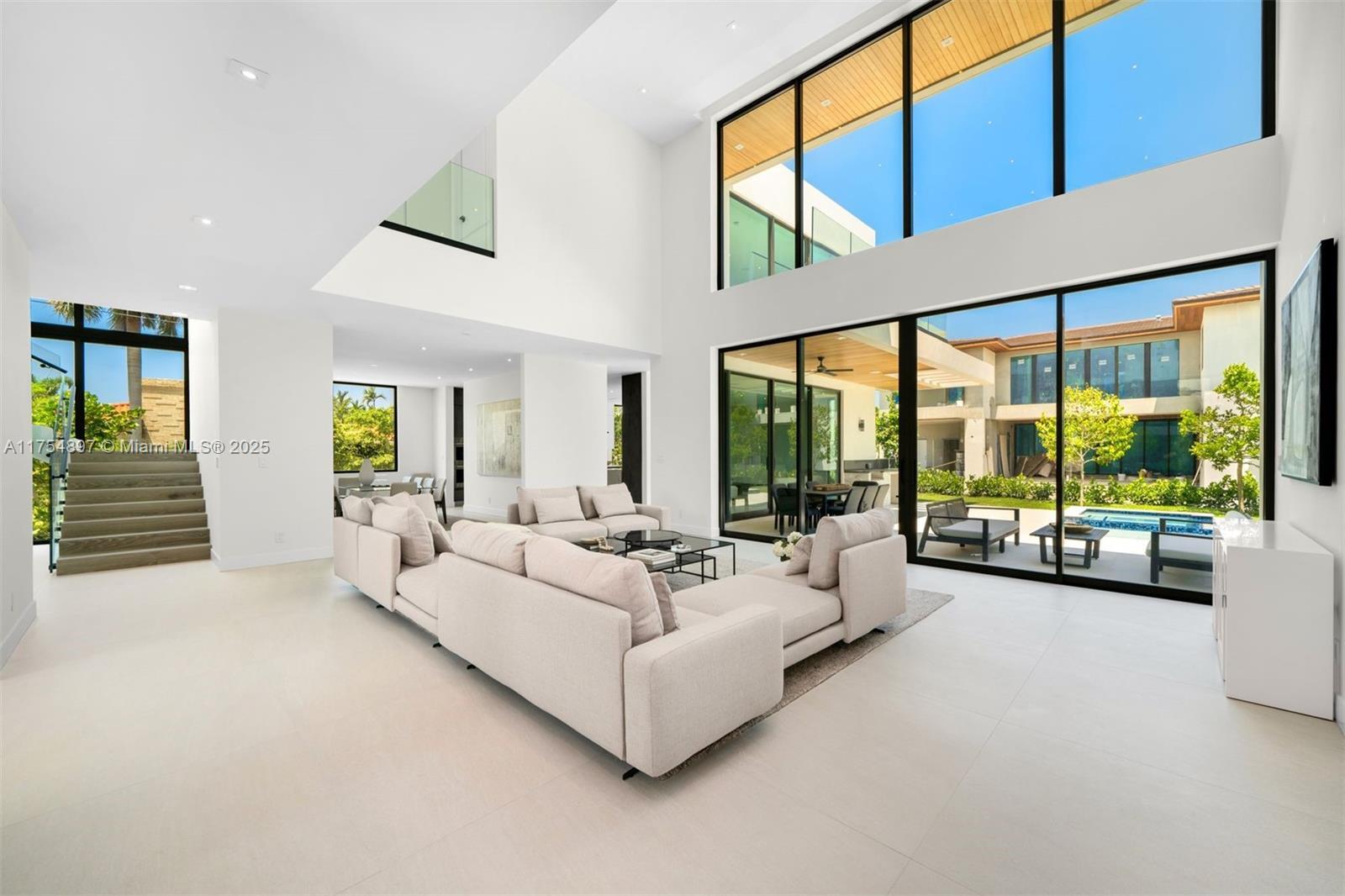 Picture of 4425 Adams Ave, Miami Beach, FL 33140