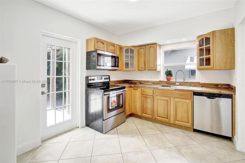 Picture of 34 SE 14Th St, Dania Beach FL 33004