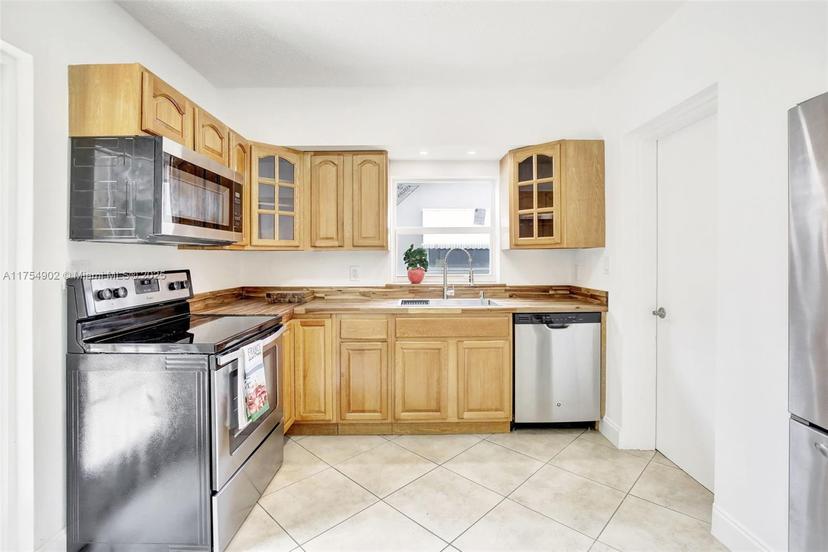 Picture of 34 SE 14Th St, Dania Beach FL 33004