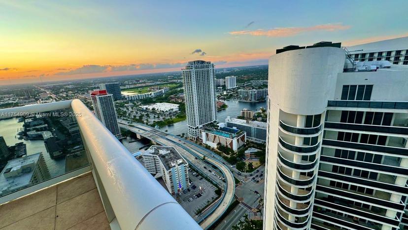 Picture of 1830 S Ocean Dr # 4708, Hallandale Beach FL 33009