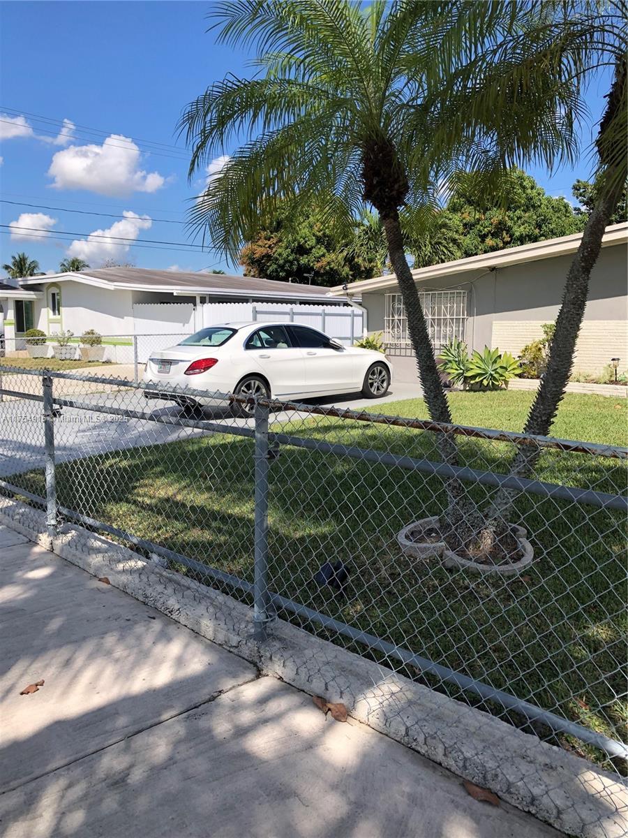 Picture of 11841 SW 176Th St, Miami, FL 33177