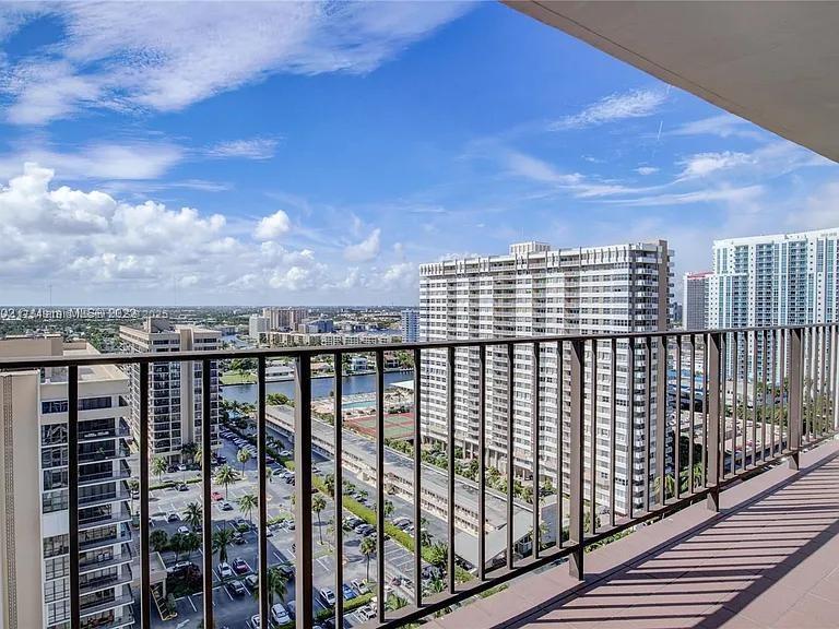 Picture of 2030 S Ocean Dr # 1906, Hallandale Beach FL 33009