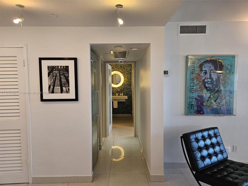 Picture of 100 Lincoln Rd # 1242, Miami Beach FL 33139