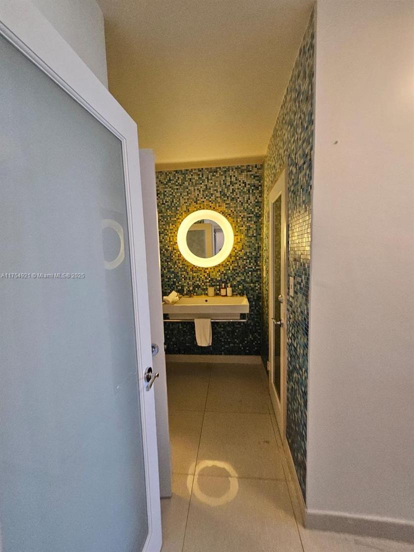 Picture of 100 Lincoln Rd # 1242, Miami Beach FL 33139