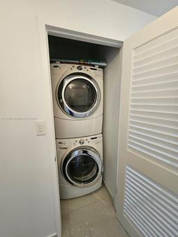 Picture of 100 Lincoln Rd # 1242, Miami Beach, FL 33139