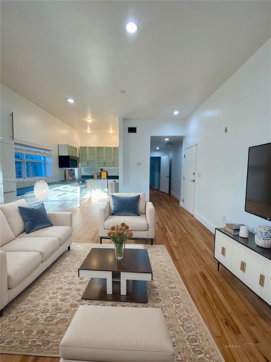 Picture of 929 Michigan Ave # 5, Miami Beach, FL 33139