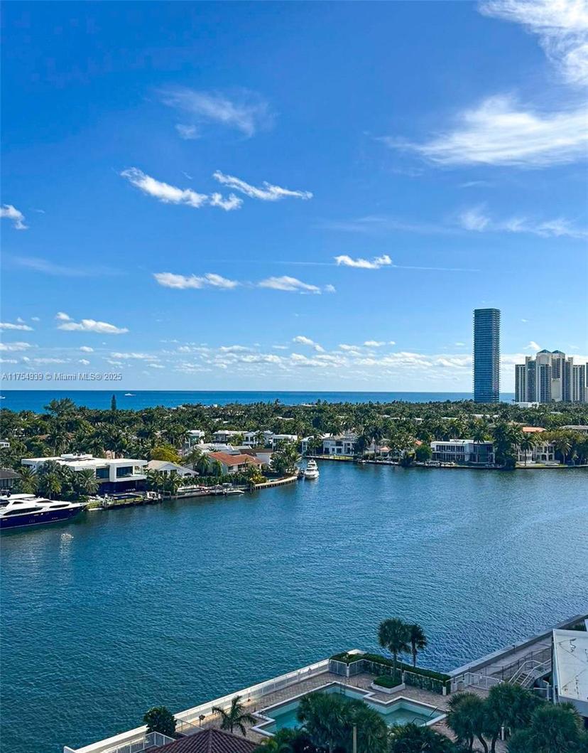 Picture of 20515 E Country Club Dr # 1248, Aventura FL 33180