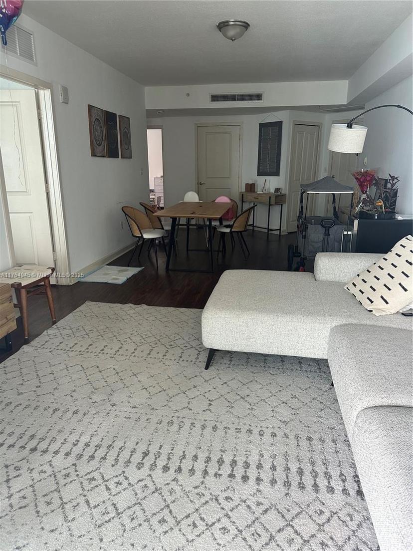 Picture of 170 SE 14Th St # 2604, Miami FL 33131