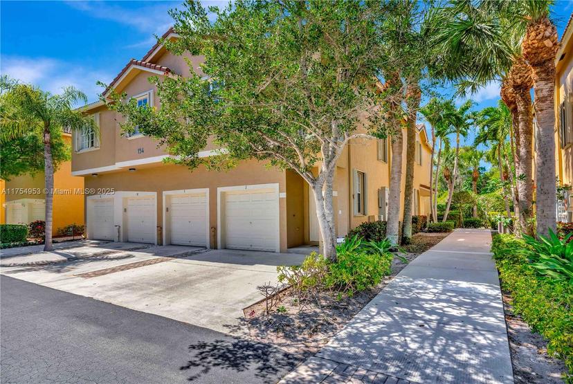 Picture of 154 Village Blvd # J, Tequesta FL 33469