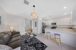 Picture of 10568 W 32Nd Ln, Hialeah, FL 33018